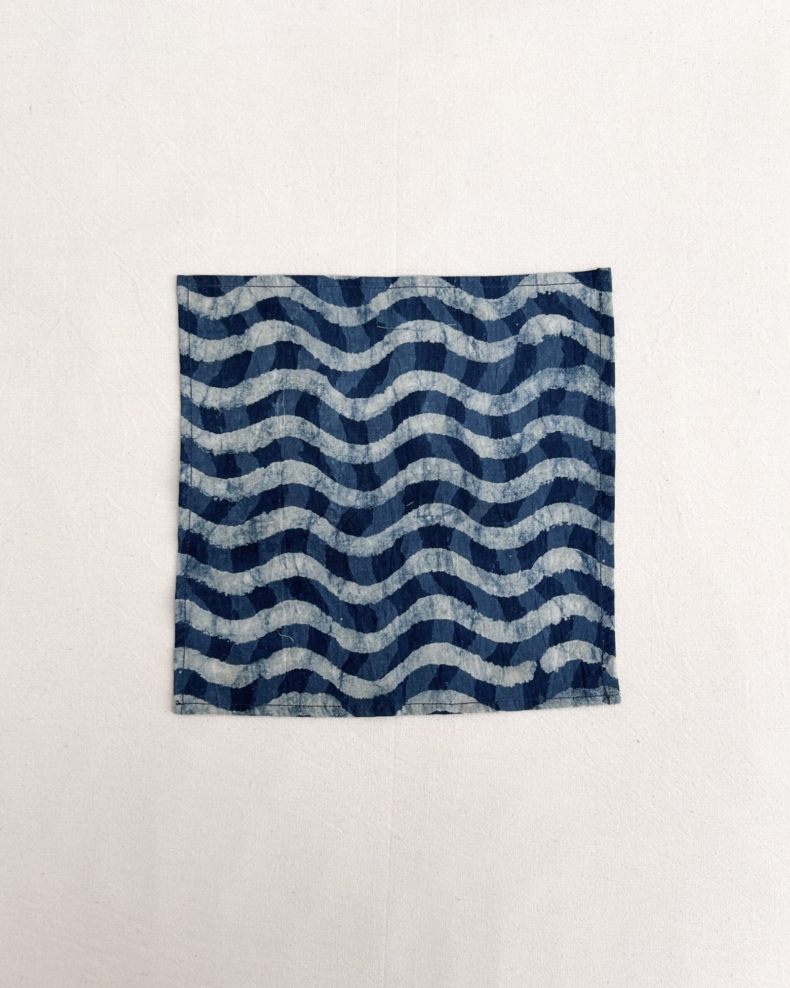 Indigo Duo Set – 4 Standard + 4 Cocktail Napkins - Image 2